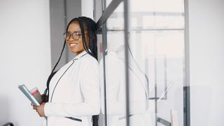 Moving to Delaware? What New Residents Should Know About the State’s CROWN Act and Hair Discrimination Law (Featured)